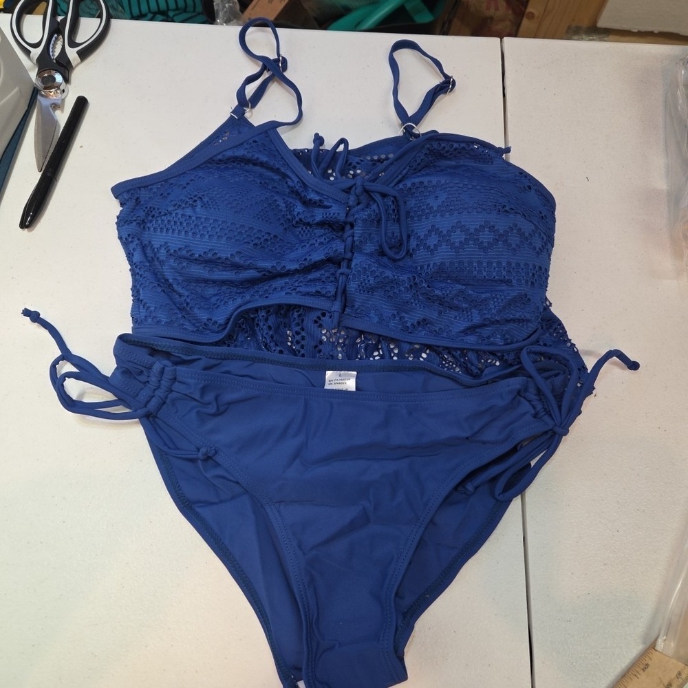 Luna Wave Blue Lace‎ Ruffle Bikini Set Size Large Adjustable Tie Sides New